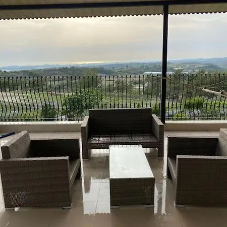 Feriehus Ormanin Icinde Genis Havuzlu Triplex Manavgat