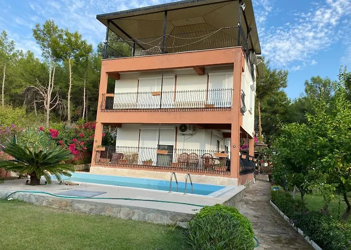 Ormanin Icinde Genis Havuzlu Triplex Манавгат