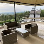 Ormanin Icinde Genis Havuzlu Triplex 度假居 马纳夫加特